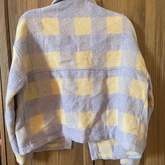 Women’s Plaid Button-Up crop Jacket in Lavender and Cream - Picture 4 of 6